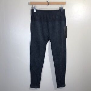 NWT Mono B Seamless Workout Legging